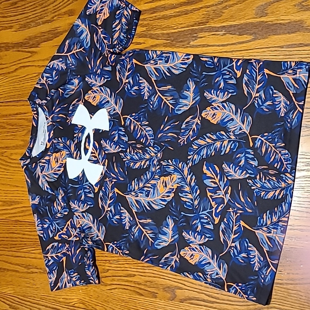 Under Armour Athletic Shirt  - Boys XL